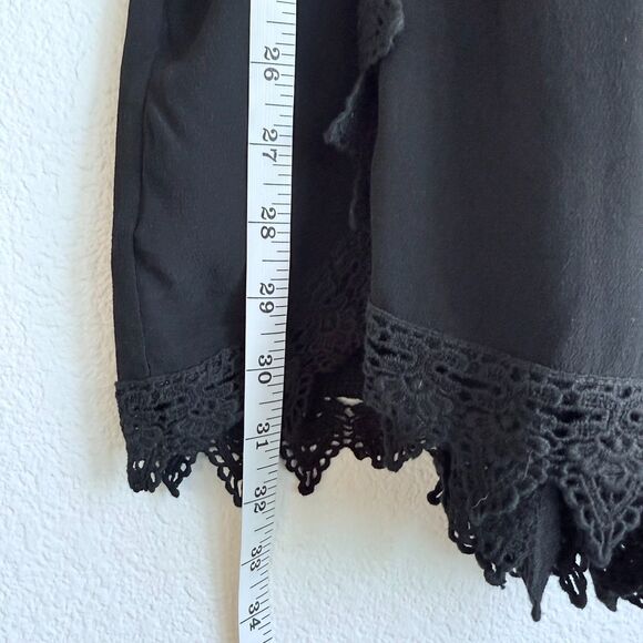 NWT Anthropologie Elevenses Lace-Trimmed Romper 3/4 Sleeves V-Neck in Black Sz M - Picture 12 of 15